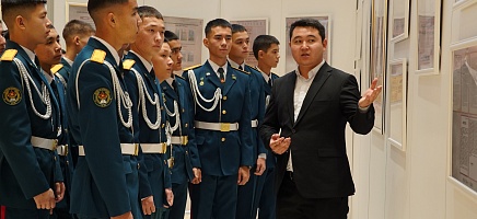 Республика күні: Архивте оқушылар тарихи құжаттың қабылдану тарихымен танысты фото галереи 5